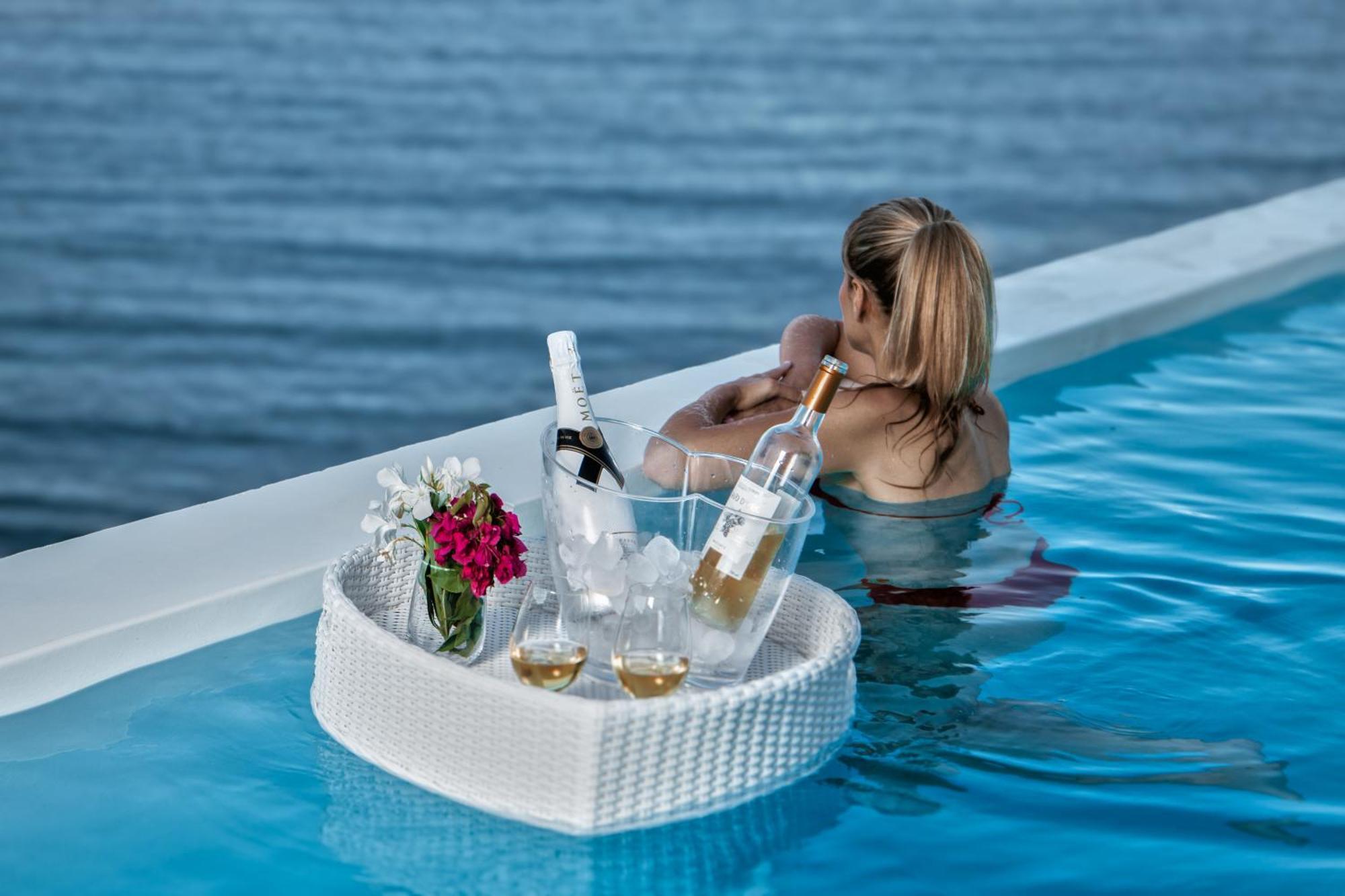 Golden Vista, Beachfront Suites By Explore Andros Экстерьер фото